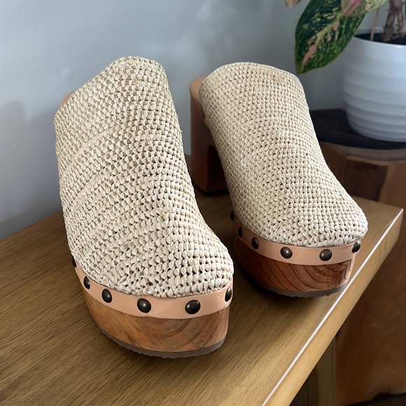 NWOT Free People Claudia Crochet Clogs - Picture 2 of 7